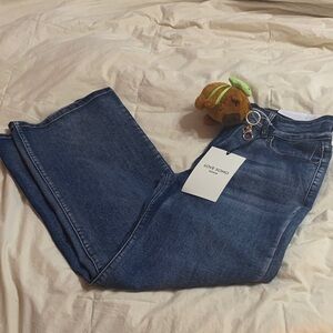 LOVE SOHO DENIM Wide Leg Low-Rise Jeans With Capybara Keychain Size 13